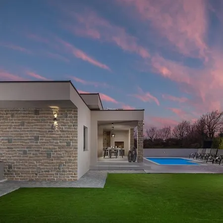 Villa Rose