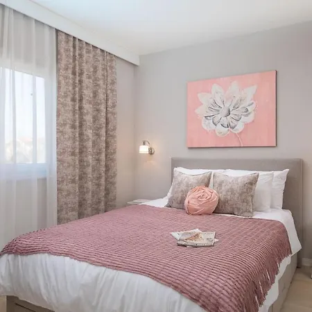 Rose Villa