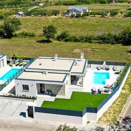 Rose Villa